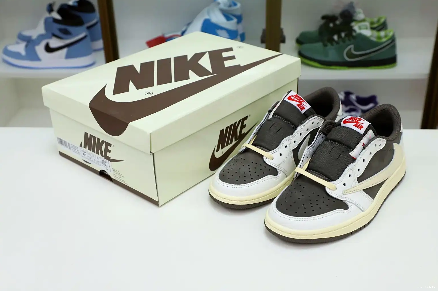 TRAVIS SCOTT 1 AIR LOW REVERSE OG Kimikick MOCHA X JORDAN 0822